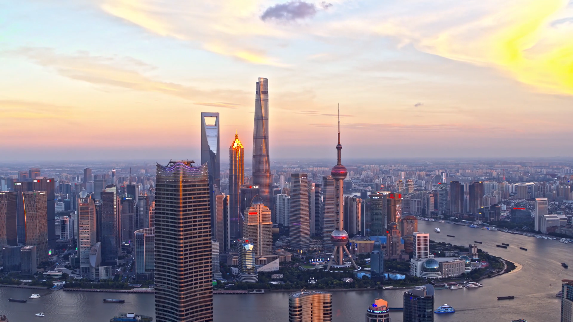 航拍&ldquo;魔都&rdquo;上海,云端城市,我見過最酷的版本